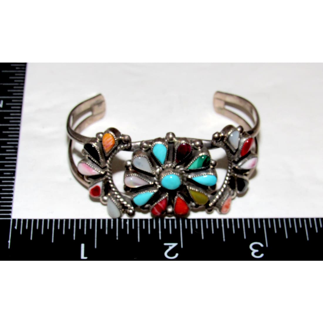 Navajo jewelry, Zuni Jewelry, Old Pawn Navajo, Old Pawn Zuni, Navajo Turquoise Rings, Navajo turquoise jewelry, Zuni turquoise jewelry, American Indian Jewelry, Navajo Bracelets, Zuni Bracelets, Navajo Rings, Zuni Rings, Old Pawn jewelry, Navajo Necklaces, Zuni Necklace