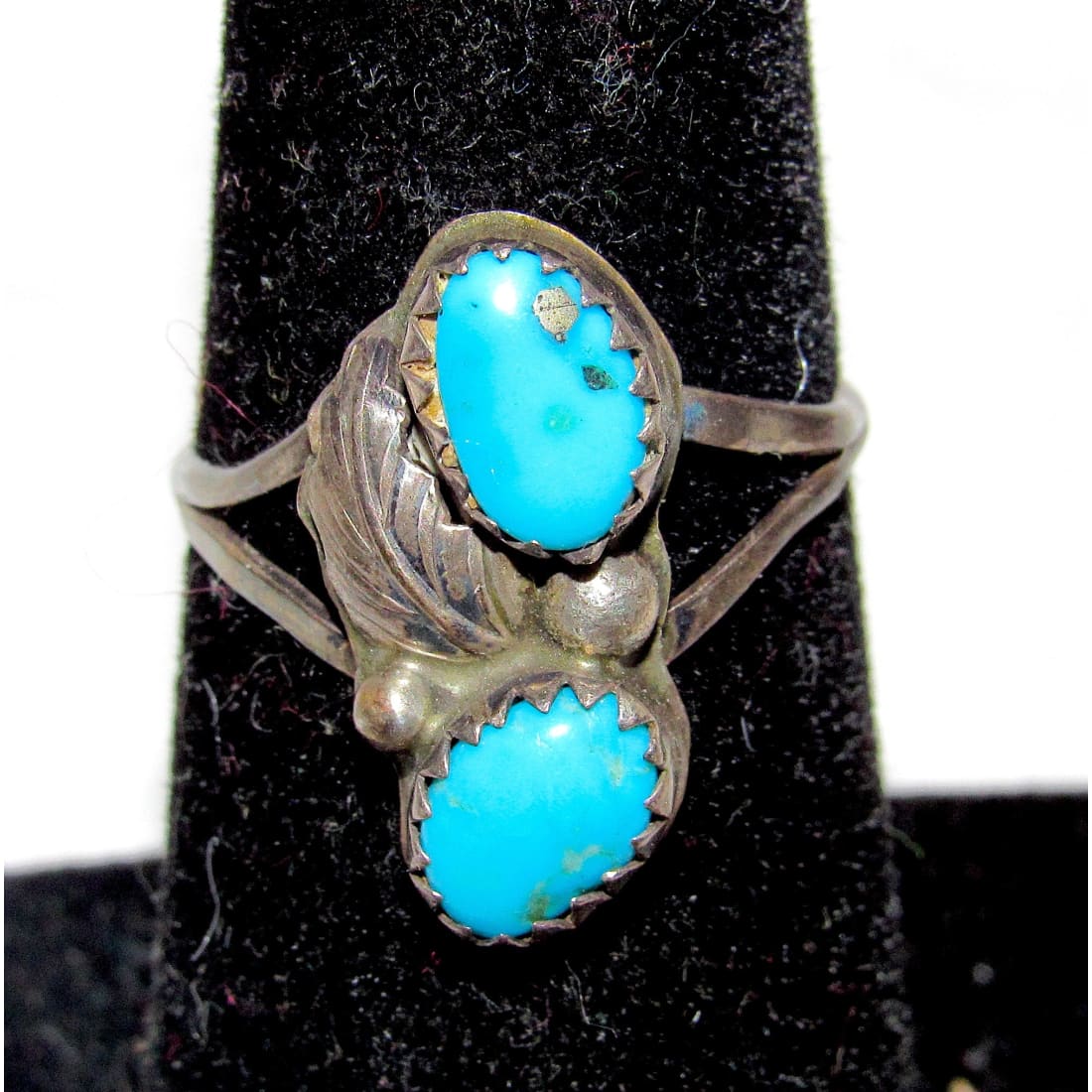Navajo jewelry, Zuni Jewelry, Old Pawn Navajo, Old Pawn Zuni, Navajo Turquoise Rings, Navajo turquoise jewelry, Zuni turquoise jewelry, American Indian Jewelry, Navajo Bracelets, Zuni Bracelets, Navajo Rings, Zuni Rings, Old Pawn jewelry, Navajo Necklaces, Zuni Necklace