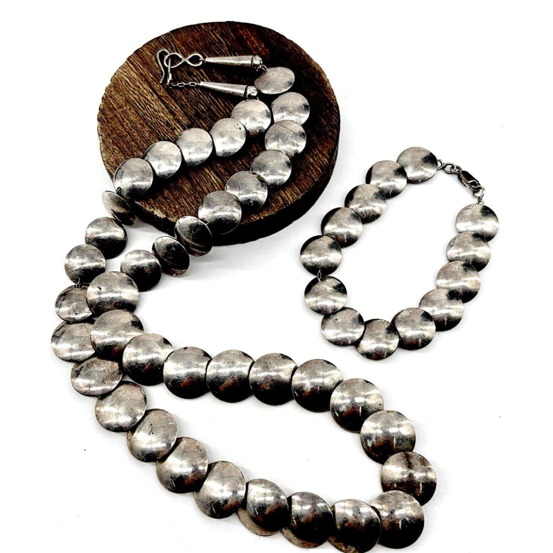 Navajo jewelry, Zuni Jewelry, Old Pawn Navajo, Old Pawn Zuni, Navajo Turquoise Rings, Navajo turquoise jewelry, Zuni turquoise jewelry, American Indian Jewelry, Navajo Bracelets, Zuni Bracelets, Navajo Rings, Zuni Rings, Old Pawn jewelry, Navajo Necklaces, Zuni Necklace