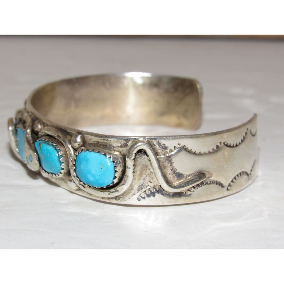 Navajo jewelry, Zuni Jewelry, Old Pawn Navajo, Old Pawn Zuni, Navajo Turquoise Rings, Navajo turquoise jewelry, Zuni turquoise jewelry, American Indian Jewelry, Navajo Bracelets, Zuni Bracelets, Navajo Rings, Zuni Rings, Old Pawn jewelry, Navajo Necklaces, Zuni Necklace