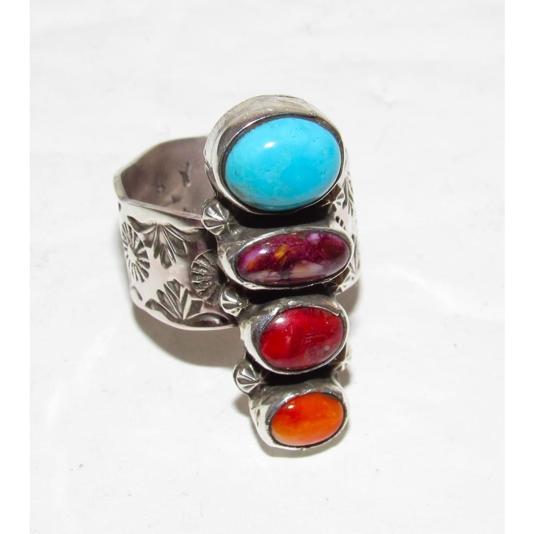 Navajo jewelry, Zuni Jewelry, Old Pawn Navajo, Old Pawn Zuni, Navajo Turquoise Rings, Navajo turquoise jewelry, Zuni turquoise jewelry, American Indian Jewelry, Navajo Bracelets, Zuni Bracelets, Navajo Rings, Zuni Rings, Old Pawn jewelry, Navajo Necklaces, Zuni Necklace