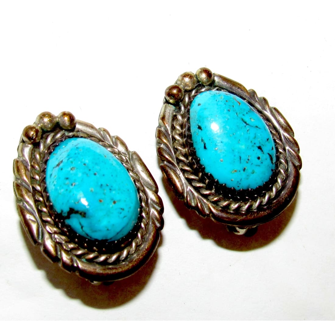 Navajo jewelry, Zuni Jewelry, Old Pawn Navajo, Old Pawn Zuni, Navajo Turquoise Rings, Navajo turquoise jewelry, Zuni turquoise jewelry, American Indian Jewelry, Navajo Bracelets, Zuni Bracelets, Navajo Rings, Zuni Rings, Old Pawn jewelry, Navajo Necklaces, Zuni Necklace
