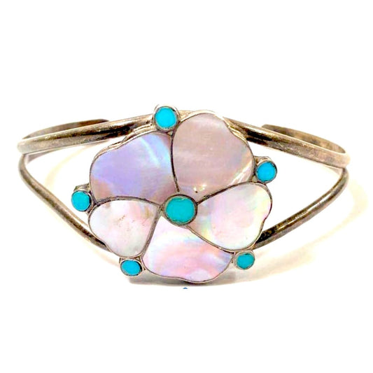 Navajo jewelry, Zuni Jewelry, Old Pawn Navajo, Old Pawn Zuni, Navajo Turquoise Rings, Navajo turquoise jewelry, Zuni turquoise jewelry, American Indian Jewelry, Navajo Bracelets, Zuni Bracelets, Navajo Rings, Zuni Rings, Old Pawn jewelry, Navajo Necklaces, Zuni Necklace