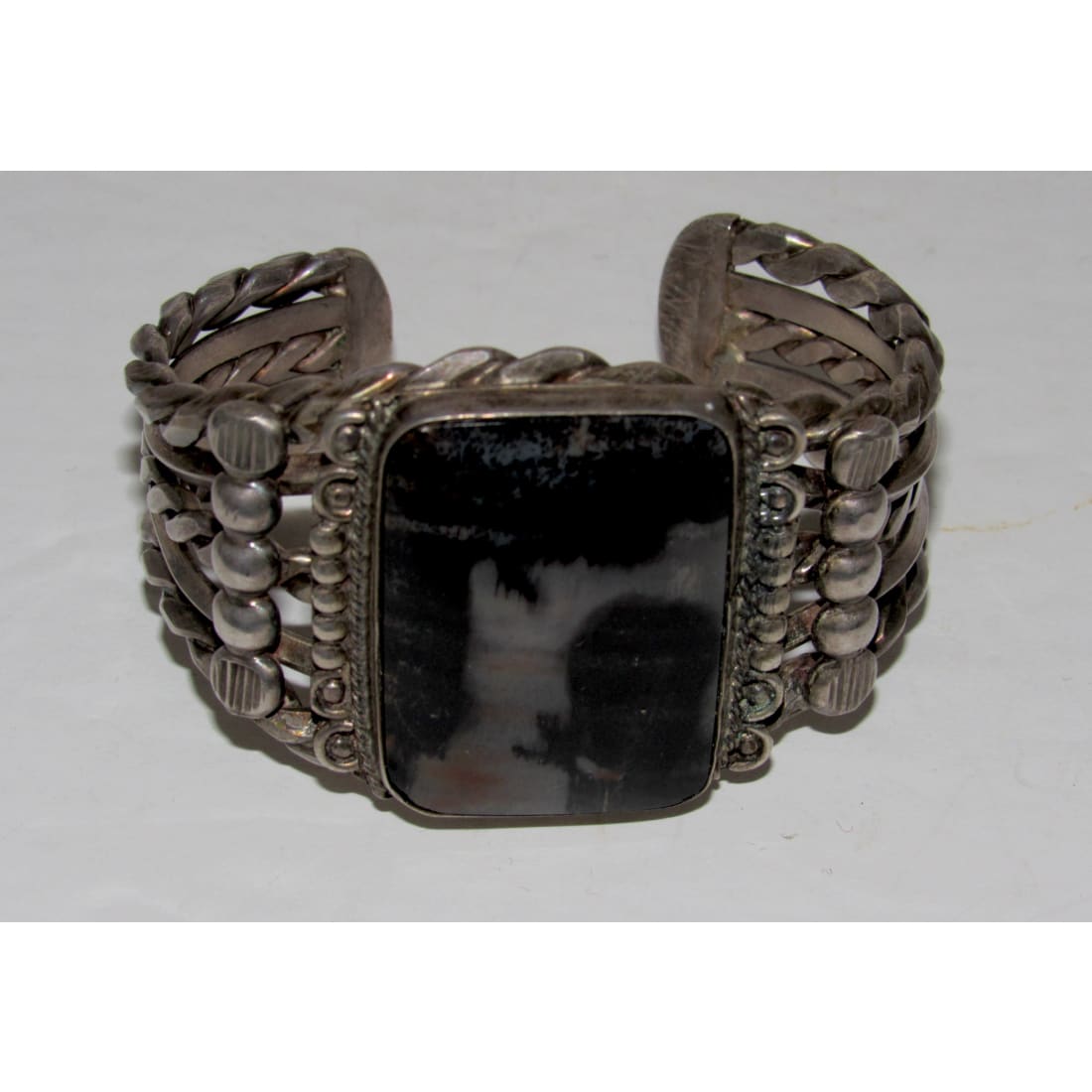 Navajo jewelry, Zuni Jewelry, Old Pawn Navajo, Old Pawn Zuni, Navajo Turquoise Rings, Navajo turquoise jewelry, Zuni turquoise jewelry, American Indian Jewelry, Navajo Bracelets, Zuni Bracelets, Navajo Rings, Zuni Rings, Old Pawn jewelry, Navajo Necklaces, Zuni Necklace