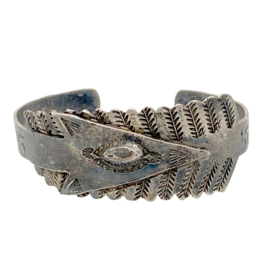 Navajo jewelry, Zuni Jewelry, Old Pawn Navajo, Old Pawn Zuni, Navajo Turquoise Rings, Navajo turquoise jewelry, Zuni turquoise jewelry, American Indian Jewelry, Navajo Bracelets, Zuni Bracelets, Navajo Rings, Zuni Rings, Old Pawn jewelry, Navajo Necklaces, Zuni Necklace