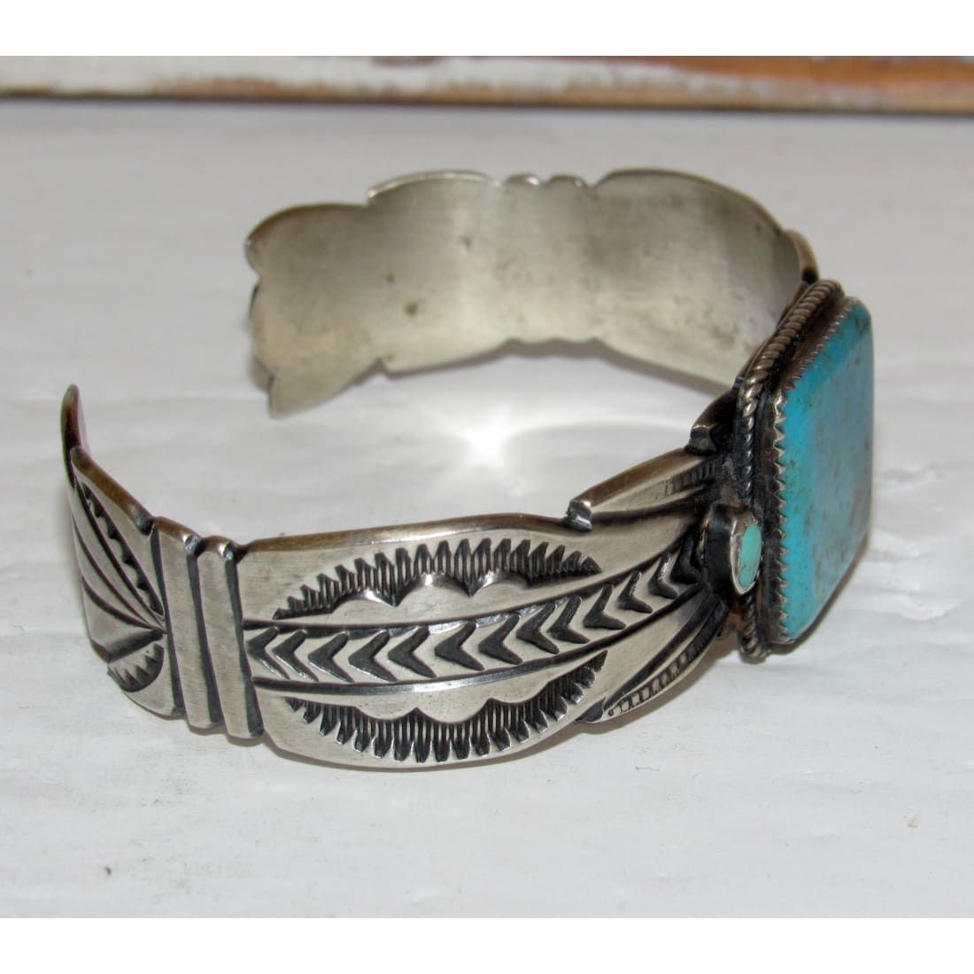 Navajo jewelry, Zuni Jewelry, Old Pawn Navajo, Old Pawn Zuni, Navajo Turquoise Rings, Navajo turquoise jewelry, Zuni turquoise jewelry, American Indian Jewelry, Navajo Bracelets, Zuni Bracelets, Navajo Rings, Zuni Rings, Old Pawn jewelry, Navajo Necklaces, Zuni Necklace