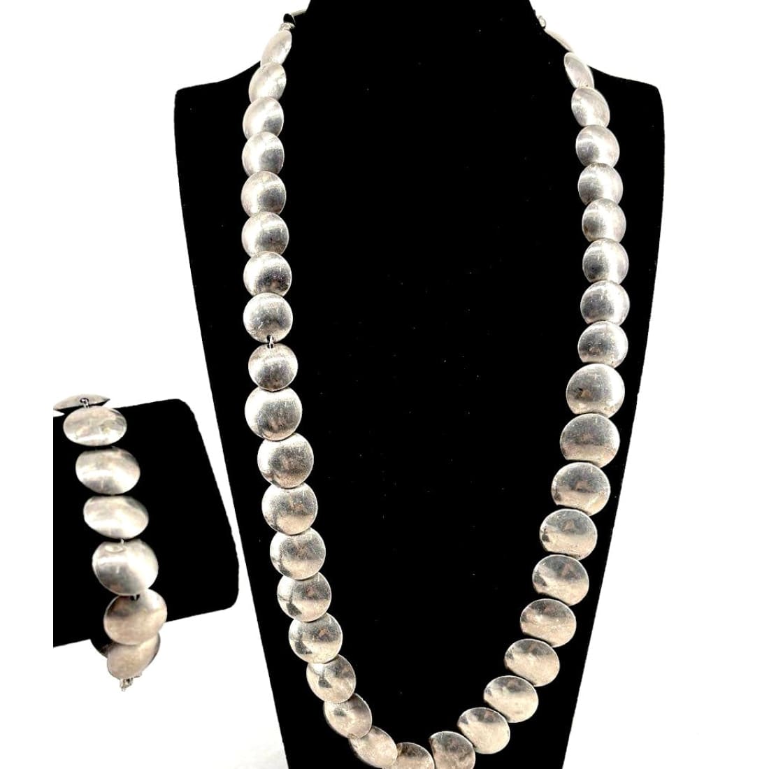 Navajo jewelry, Zuni Jewelry, Old Pawn Navajo, Old Pawn Zuni, Navajo Turquoise Rings, Navajo turquoise jewelry, Zuni turquoise jewelry, American Indian Jewelry, Navajo Bracelets, Zuni Bracelets, Navajo Rings, Zuni Rings, Old Pawn jewelry, Navajo Necklaces, Zuni Necklace