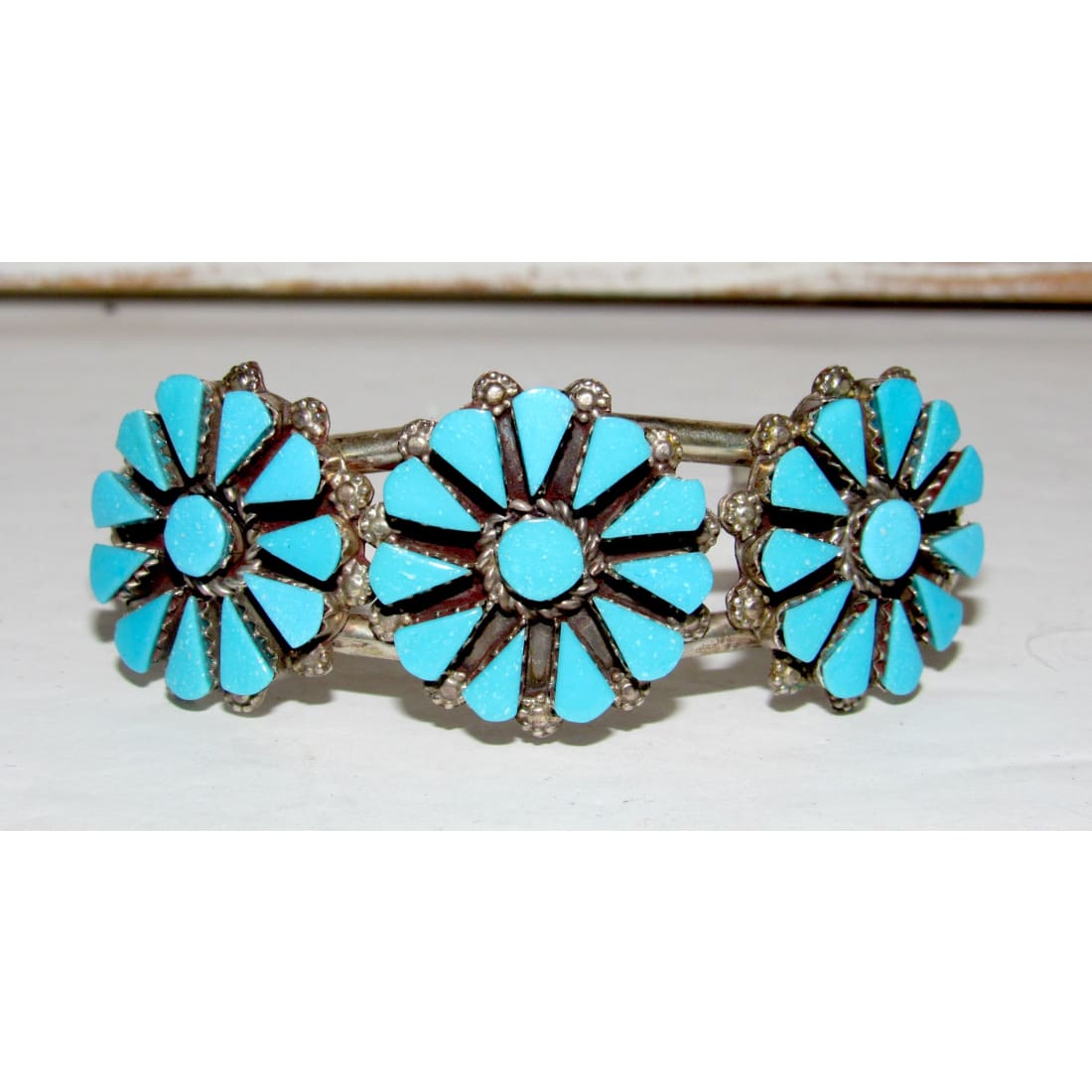 Navajo jewelry, Zuni Jewelry, Old Pawn Navajo, Old Pawn Zuni, Navajo Turquoise Rings, Navajo turquoise jewelry, Zuni turquoise jewelry, American Indian Jewelry, Navajo Bracelets, Zuni Bracelets, Navajo Rings, Zuni Rings, Old Pawn jewelry, Navajo Necklaces, Zuni Necklace