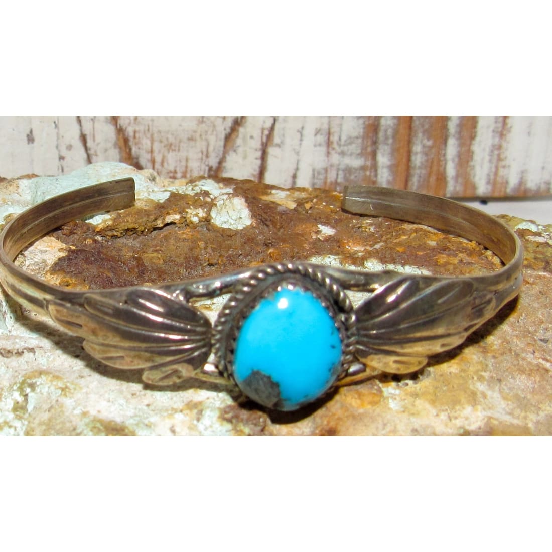 Navajo jewelry, Zuni Jewelry, Old Pawn Navajo, Old Pawn Zuni, Navajo Turquoise Rings, Navajo turquoise jewelry, Zuni turquoise jewelry, American Indian Jewelry, Navajo Bracelets, Zuni Bracelets, Navajo Rings, Zuni Rings, Old Pawn jewelry, Navajo Necklaces, Zuni Necklace