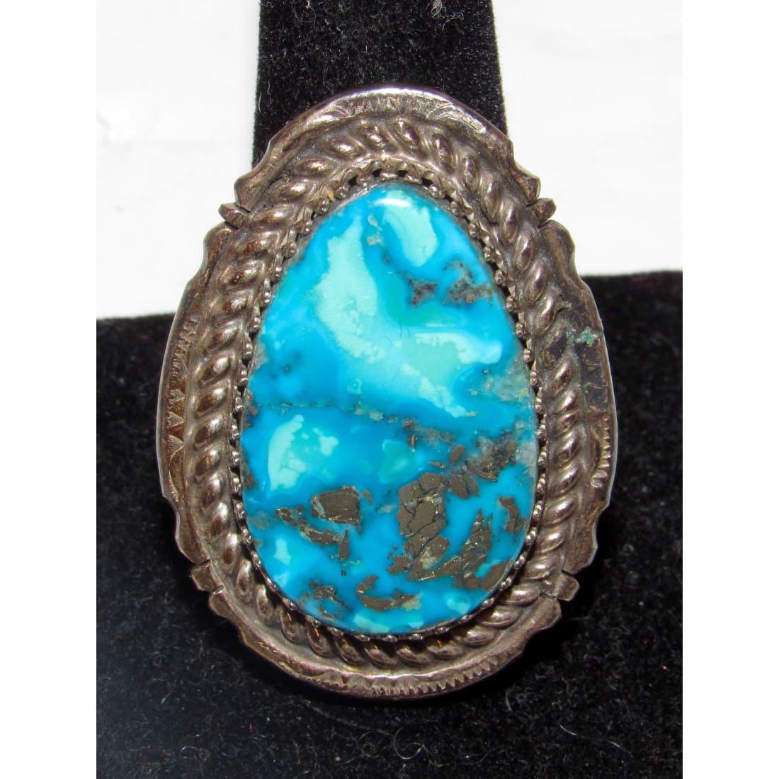 Navajo jewelry, Zuni Jewelry, Old Pawn Navajo, Old Pawn Zuni, Navajo Turquoise Rings, Navajo turquoise jewelry, Zuni turquoise jewelry, American Indian Jewelry, Navajo Bracelets, Zuni Bracelets, Navajo Rings, Zuni Rings, Old Pawn jewelry, Navajo Necklaces, Zuni Necklace