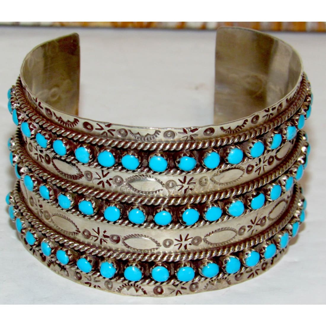 Navajo jewelry, Zuni Jewelry, Old Pawn Navajo, Old Pawn Zuni, Navajo Turquoise Rings, Navajo turquoise jewelry, Zuni turquoise jewelry, American Indian Jewelry, Navajo Bracelets, Zuni Bracelets, Navajo Rings, Zuni Rings, Old Pawn jewelry, Navajo Necklaces, Zuni Necklace