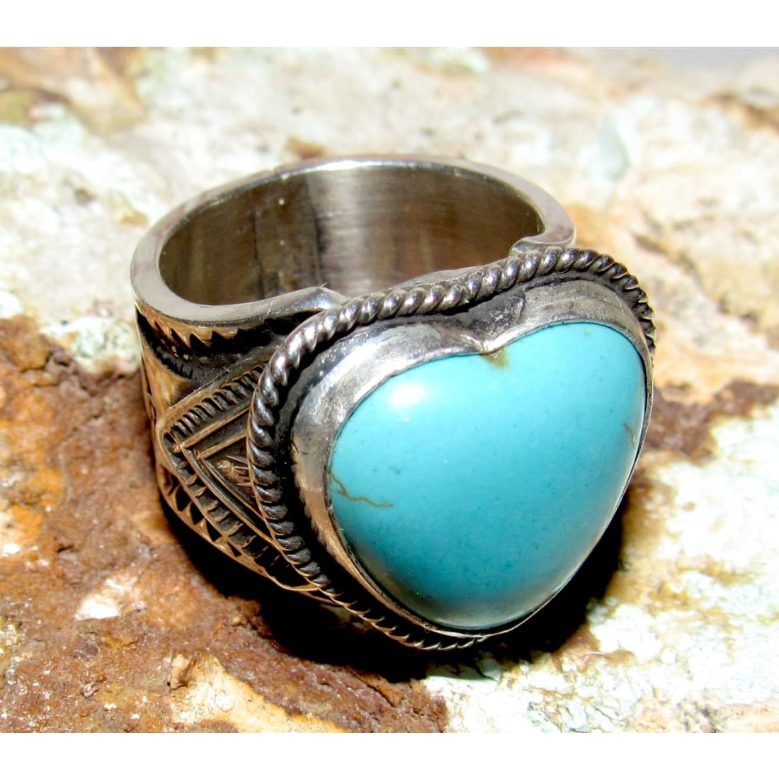Navajo jewelry, Zuni Jewelry, Old Pawn Navajo, Old Pawn Zuni, Navajo Turquoise Rings, Navajo turquoise jewelry, Zuni turquoise jewelry, American Indian Jewelry, Navajo Bracelets, Zuni Bracelets, Navajo Rings, Zuni Rings, Old Pawn jewelry, Navajo Necklaces, Zuni Necklace